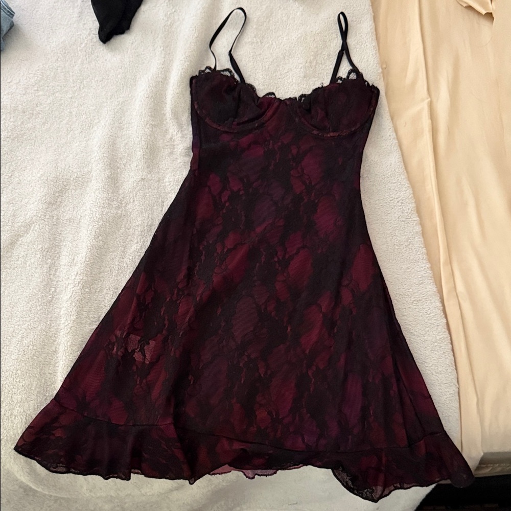 Chic Lace Mini Dress in Black and Purple